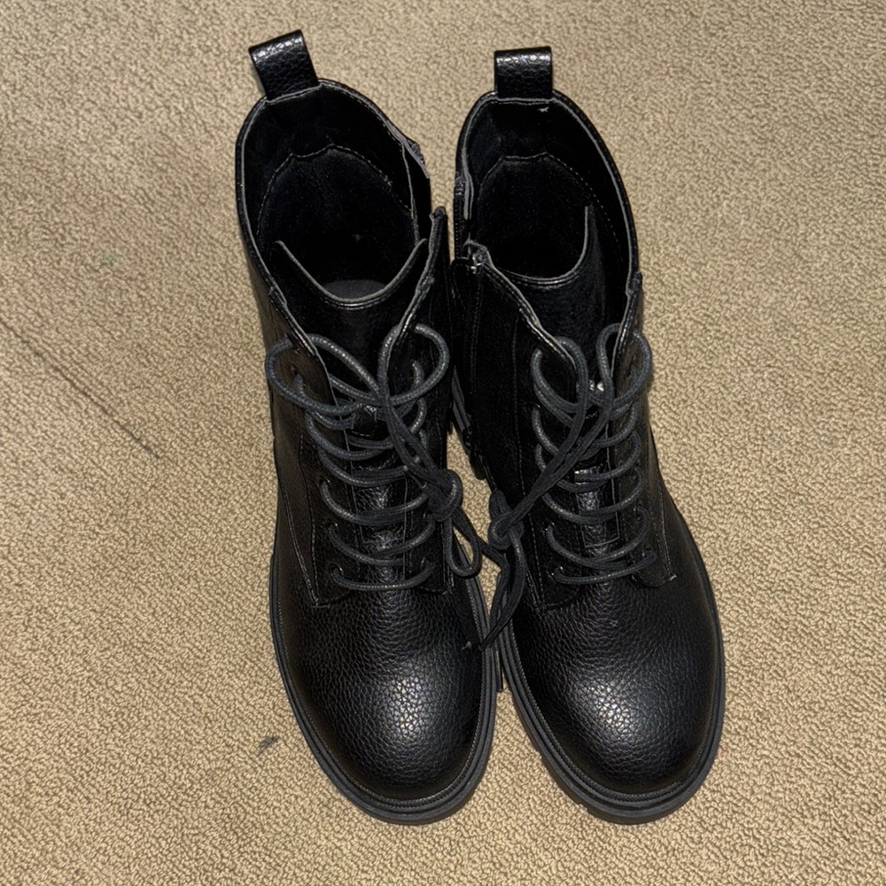 Primark Black Combat Boots with Lace-Up Design